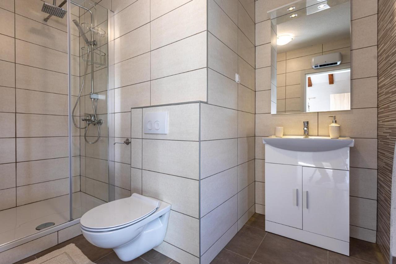 Villa Elm Milohnici Εξωτερικό φωτογραφία