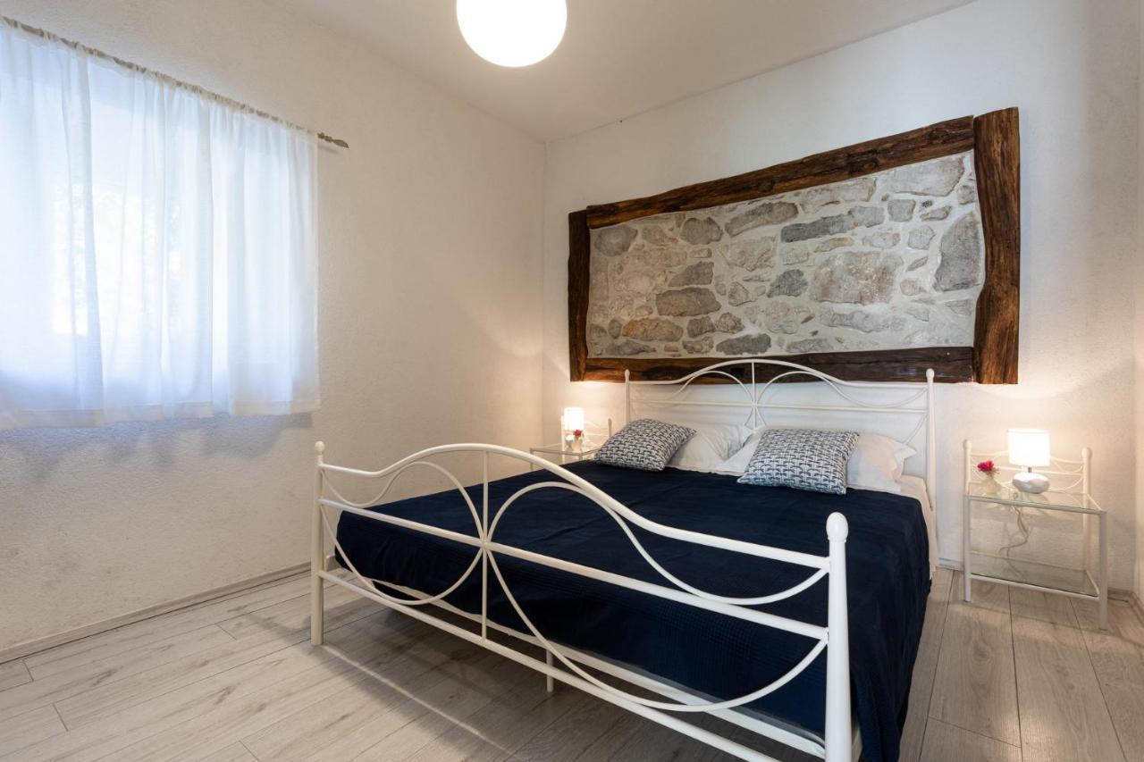 Villa Elm Milohnici Εξωτερικό φωτογραφία